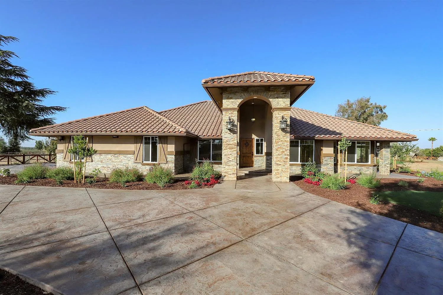 17085 Juanita Dr photo 1