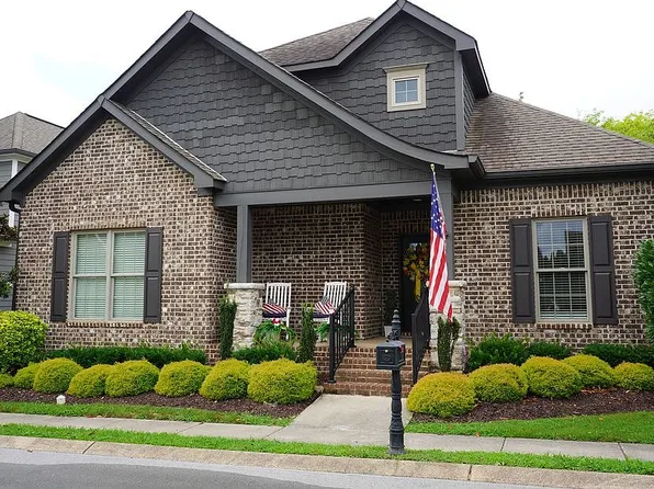 8769 Gentle Mist Cir, Ooltewah, TN 37363