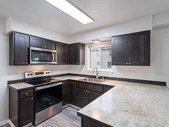 4th image of 7035 Gold Kings Ave #A