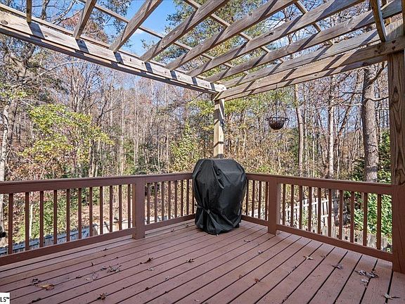 4th image of 308 Southcreek Dr