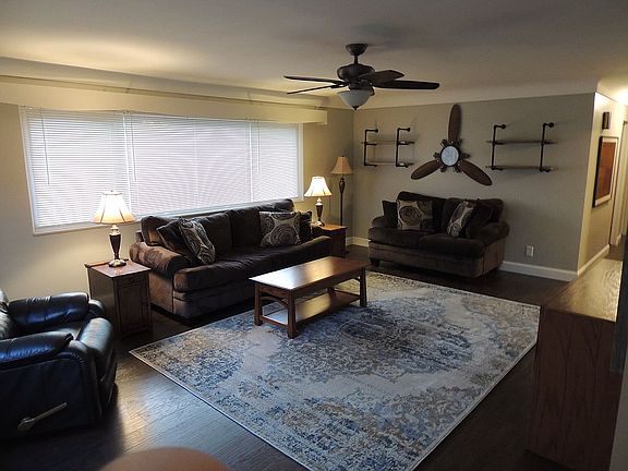 2nd image of 3576 Seville Ln