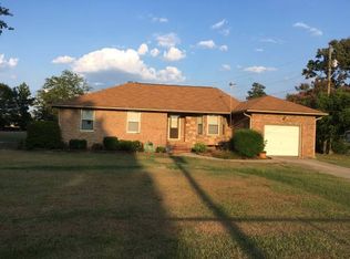 5463 Grimes Rd, Fayetteville, NC 28306