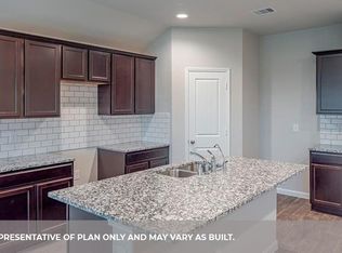 930 Bright Lotus Ln, Rosharon, TX 77583