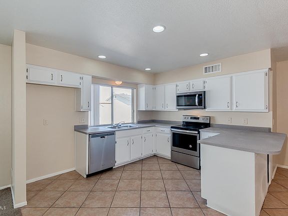 5th image of 8140 W Heatherbrae Dr