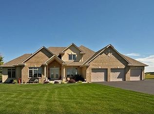 20815 Prairie Hills Ln, Prior Lake, MN 55372