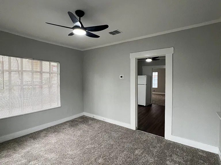 124-126 Wiggins Pl #1 — Photo 10