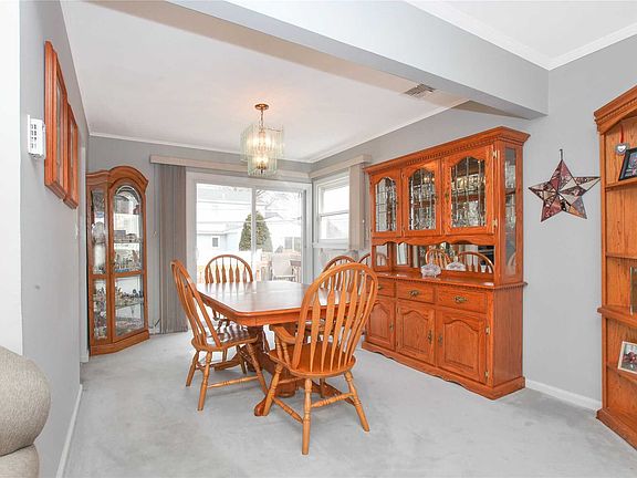5th image of 638 Dianne St