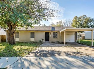 2624 Hollandale Cir, Arlington, TX 76010