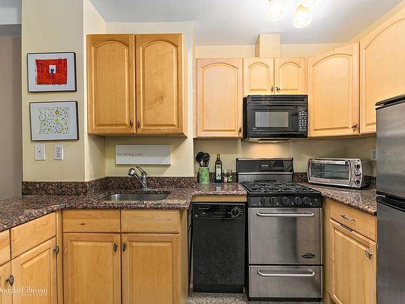 3rd image of 2681 Broadway #10A