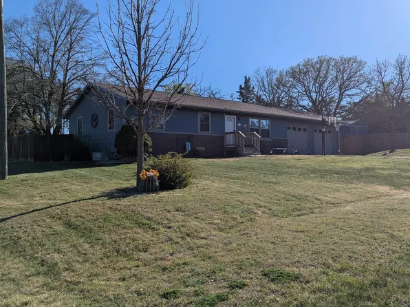 102 Court St, Little River, KS 67457