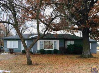 4404 NW Rochester Rd, Topeka, KS 66617