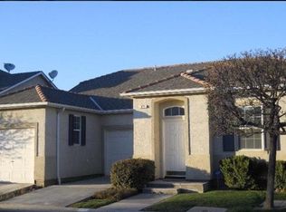 675 W Edinburgh Ln, Clovis, CA