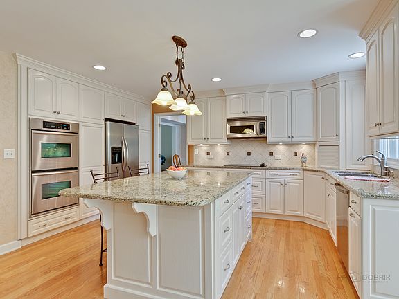 2nd image of 1739 Virginia Ave