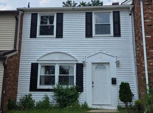 8 Radford Pl, Willingboro, NJ 08046