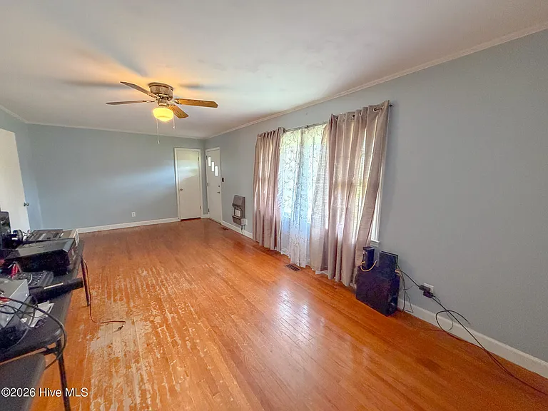 1515 Belgrade Swansboro Rd — Photo 7