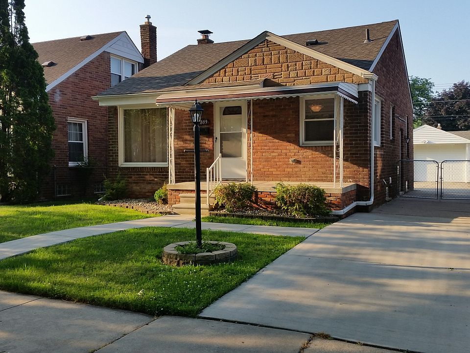 1st image of 1809 Michigan Blvd