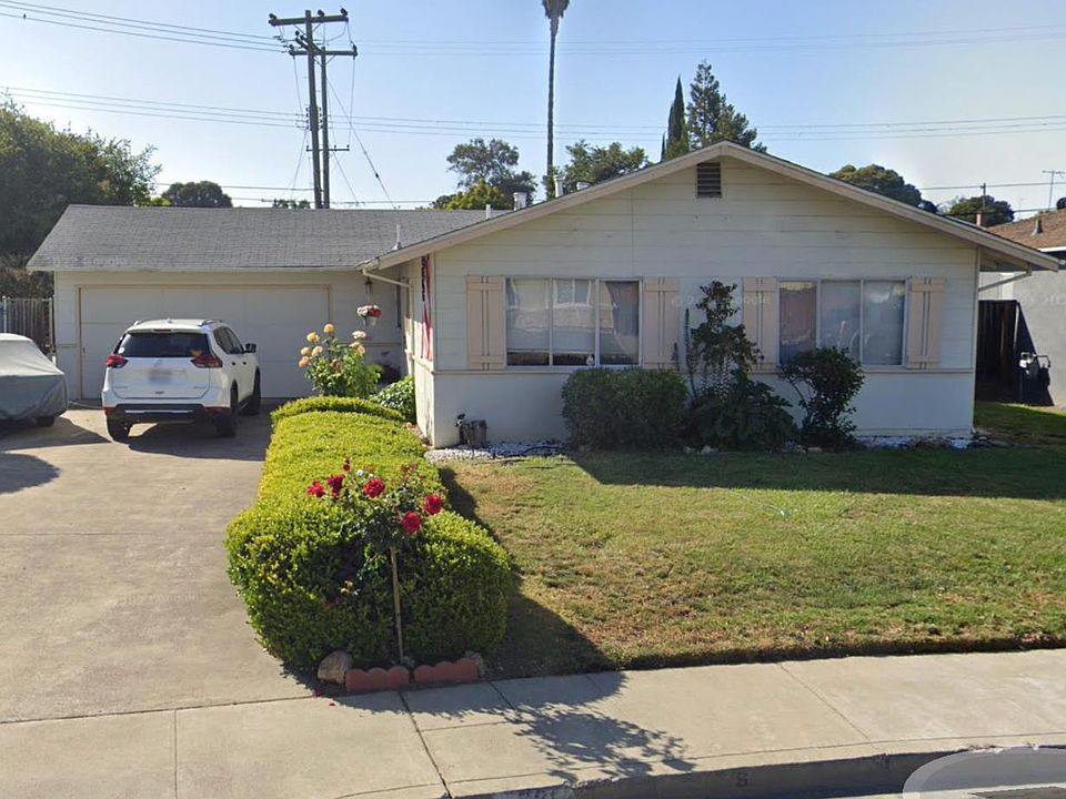 1st image of 381 Rosemont Dr