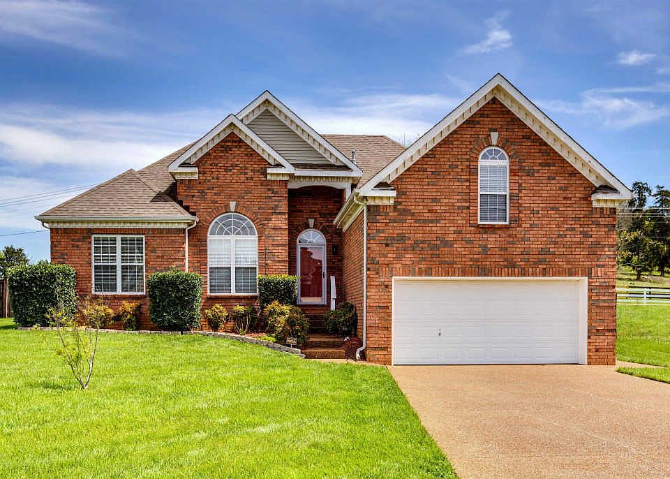 1st image of 2794 Iroquois Dr