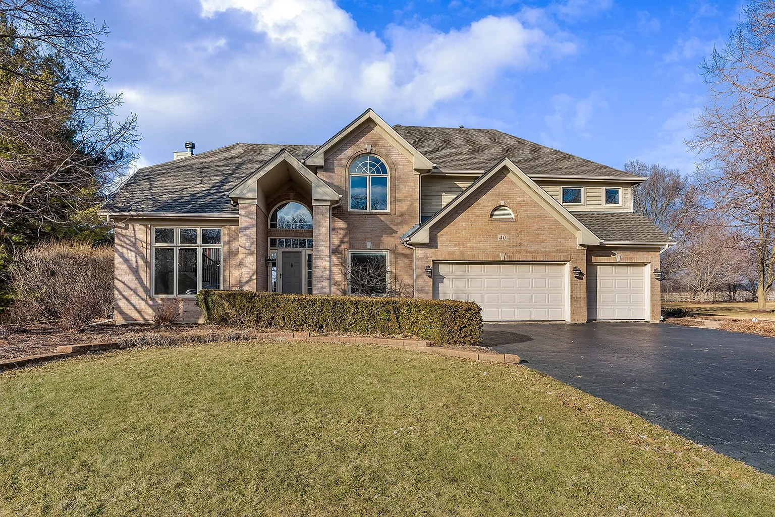 40 Oak Creek Dr photo 1