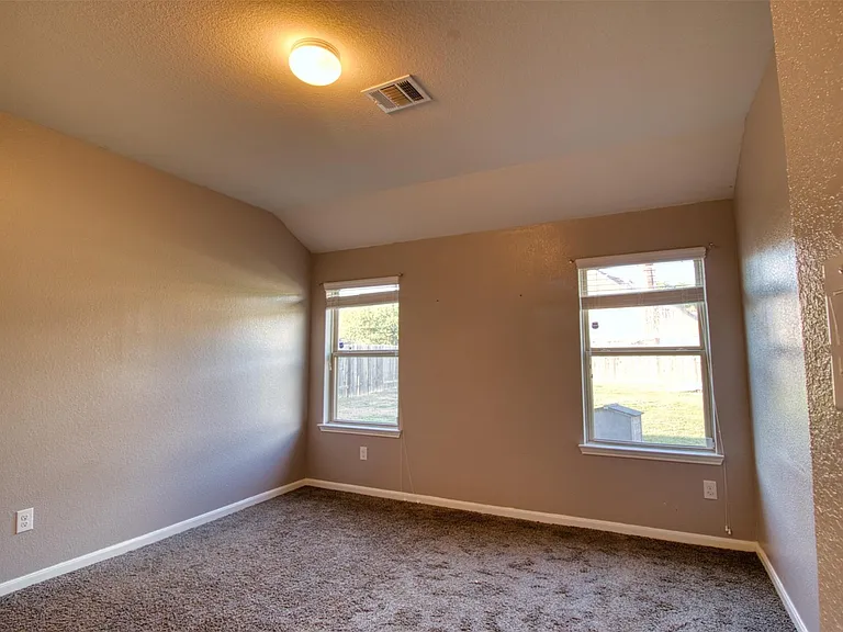 3042 Specklebelly Dr — Photo 8