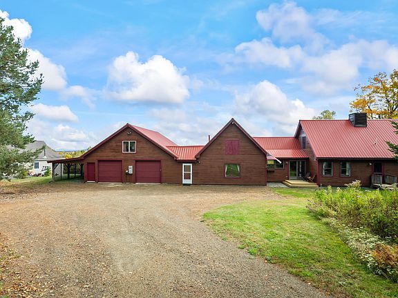 2nd image of 577 Loon Lake Road