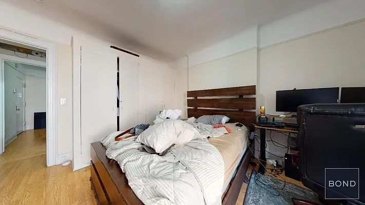 Rented by Bond New York | media 4