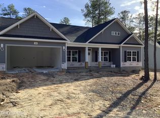 412 Piney Oak Dr, Carthage, NC 28327