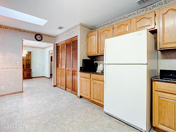 4th image of 1306 Northside Dr