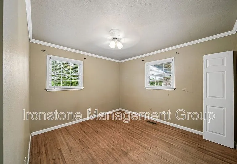 906 N Atlanta St — Photo 9