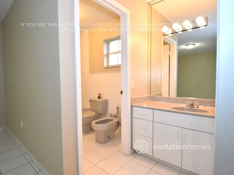 1276 SW 143rd Pl — Photo 11