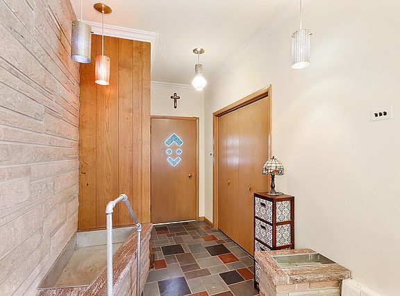 4th image of 12725 Highland Ave