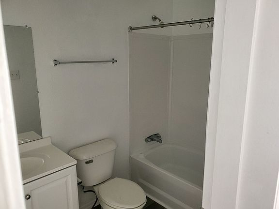 5th image of 11806 Greenglen Dr