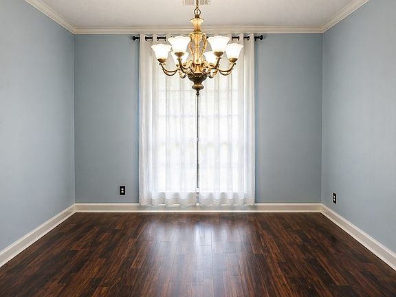5th image of 21 Shelton Cir
