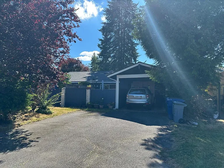 827 143rd Ave SE — Photo 4