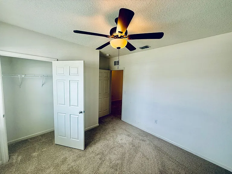 465 Sorrento Dr — Photo 4