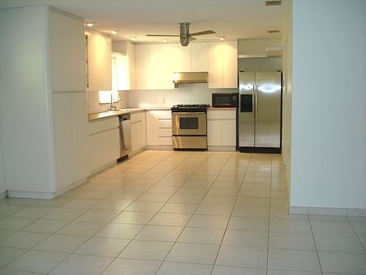 2nd image of 1218 Polk St