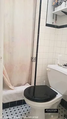 Rented by ZealEstate Group Inc | media 14