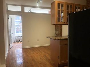 237 W 10th St #21, New York, NY 10014