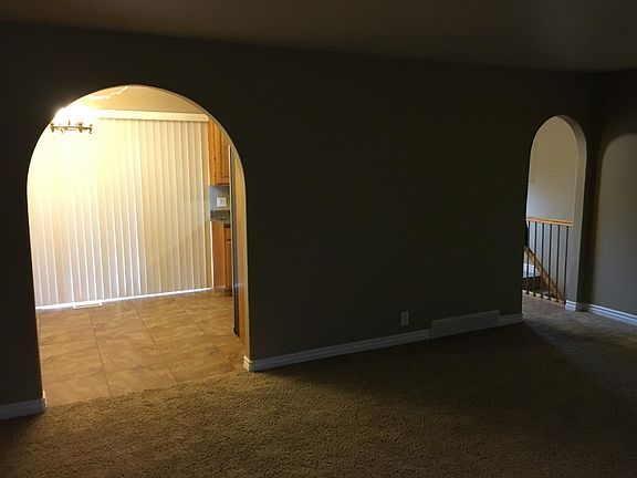 2nd image of 1847 E Meadow Downs Way