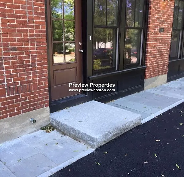 Beacon St — Photo 9