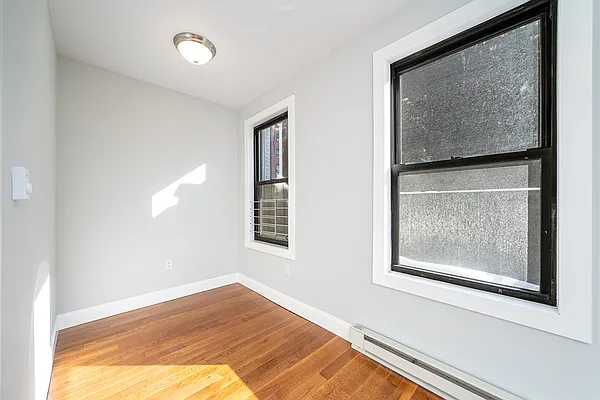 Rented by Triplemint | media 29