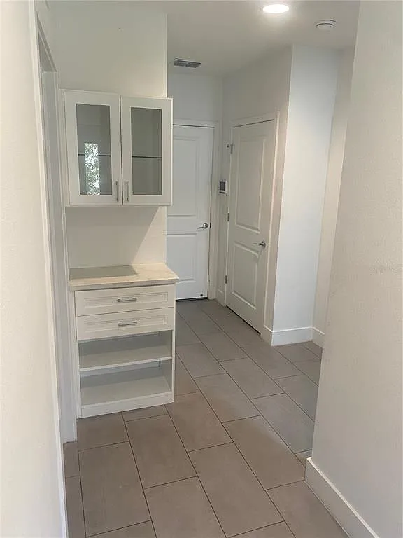 Building Photo - 2511 N Grady Ave #5