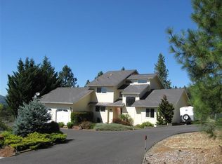 122 Trollview Rd, Grants Pass, OR 97527