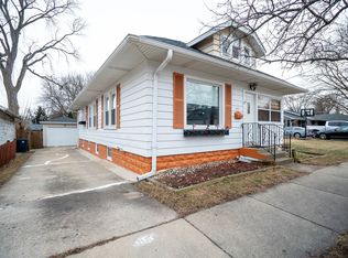 441 Congdon Ave, Elgin, IL 60120