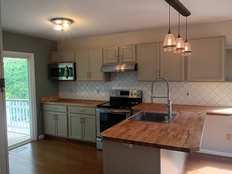 607 Overhill Dr — Photo 26