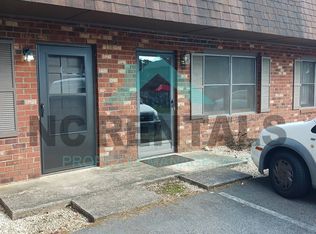 210 W 5th St APT C, Lexington, NC 27292