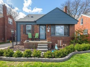 22716 Alger St, Saint Clair Shores, MI