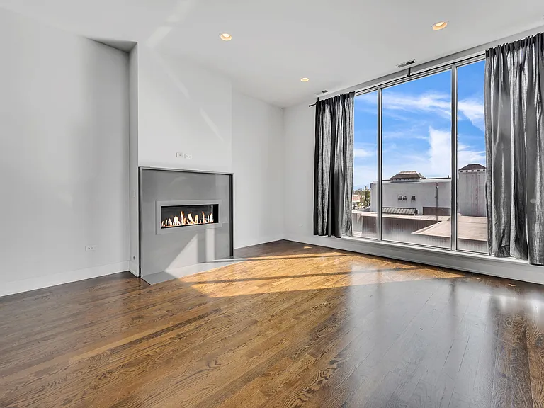 2353 N Seeley Ave #3S — Photo 5