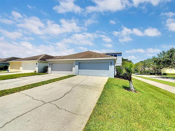 2nd image of 2704 Rainbow Springs Ln