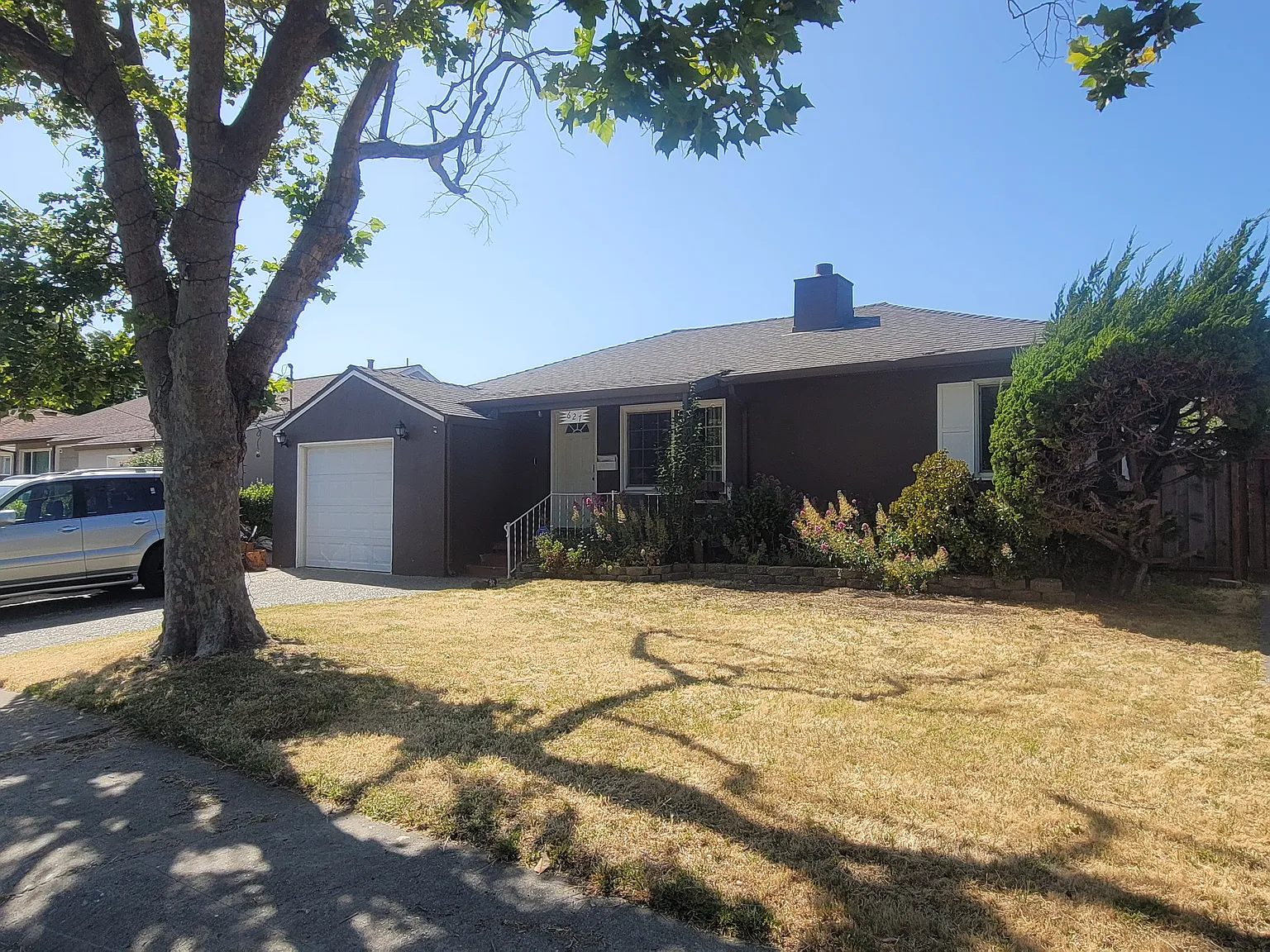 3 bed, 1400 sqft, $2,850 — Photo 2